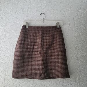 Classic Houndstooth Skirt in Black and Brown